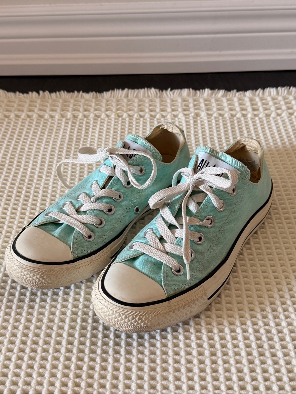Converse Low-Top Sneakers in Seafoam Green